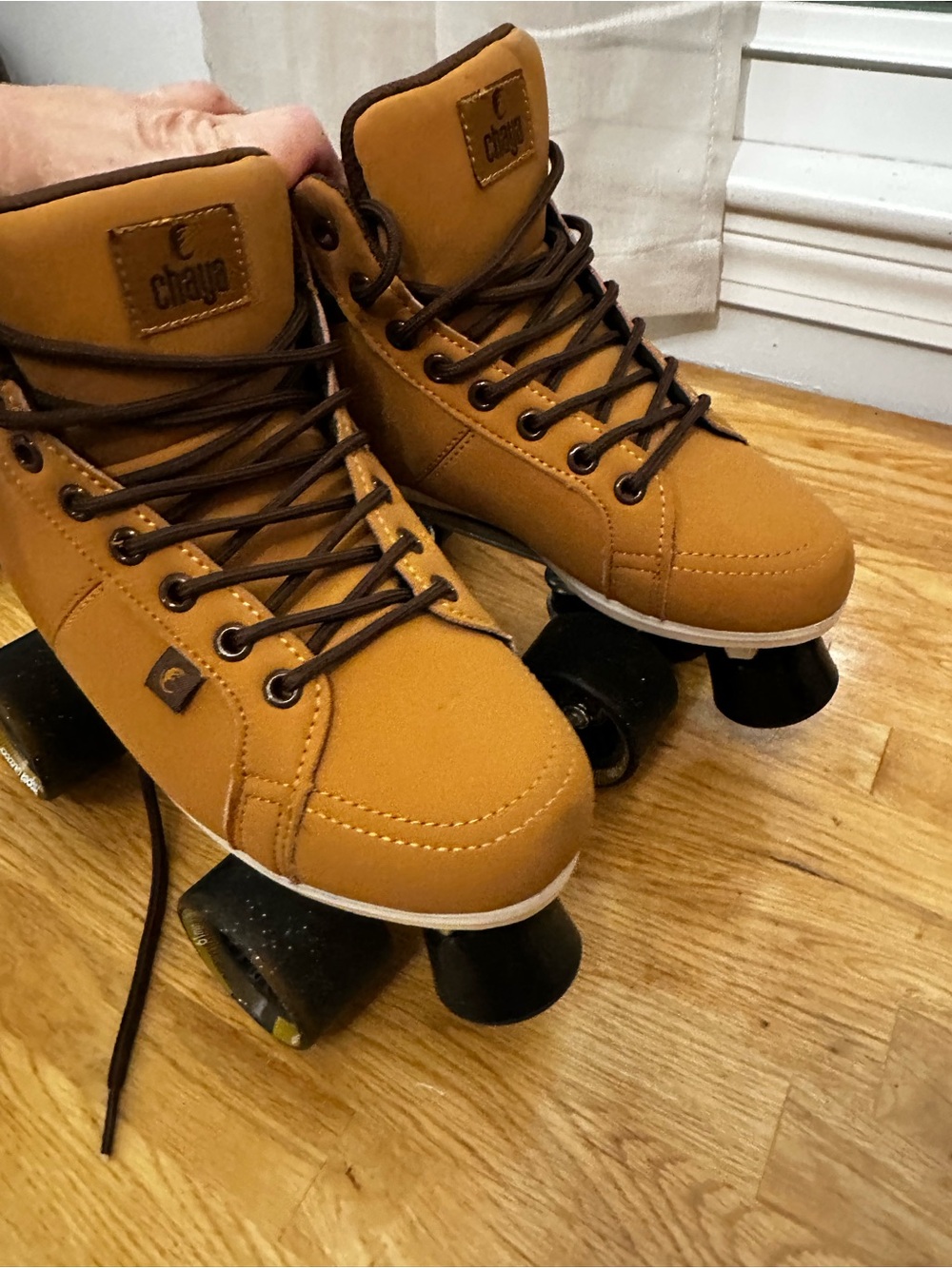 Chaya Roller Skates - Classic High-Top Style camel Size 7